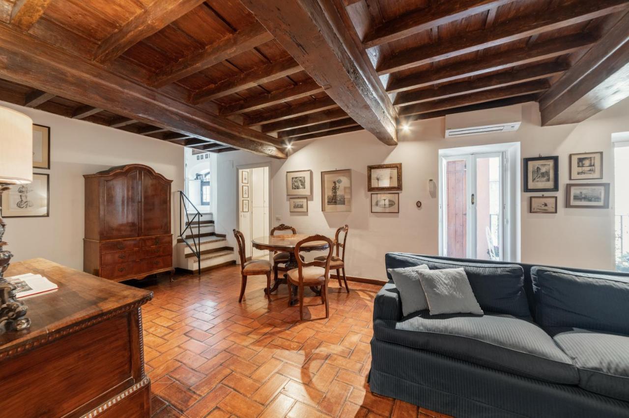 Domus Quiritum Charming, Appartamento D'Epoca A Campo De' Fiori Řím Exteriér fotografie