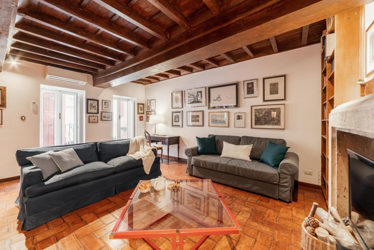 Domus Quiritum Charming, Appartamento D'Epoca A Campo De' Fiori Řím Exteriér fotografie