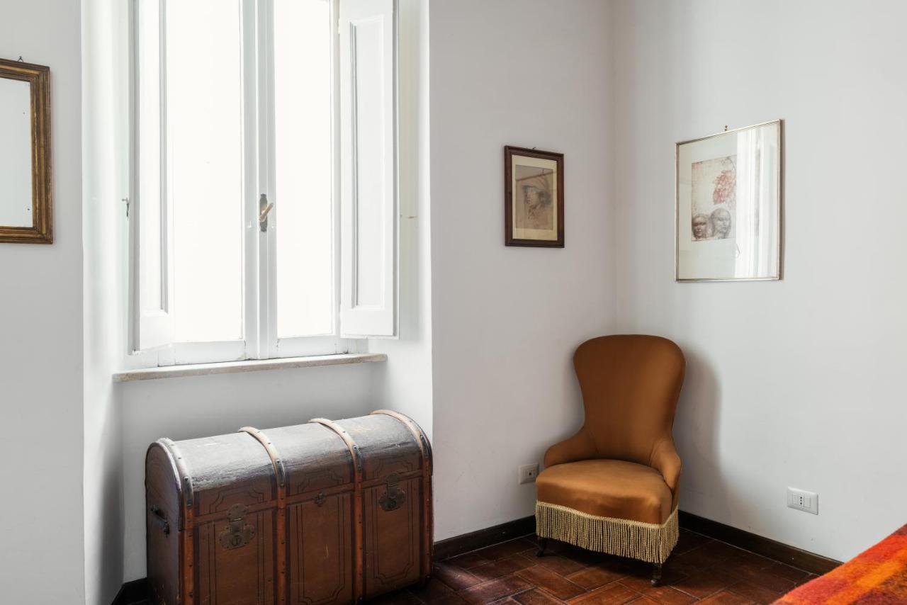 Domus Quiritum Charming, Appartamento D'Epoca A Campo De' Fiori Řím Exteriér fotografie